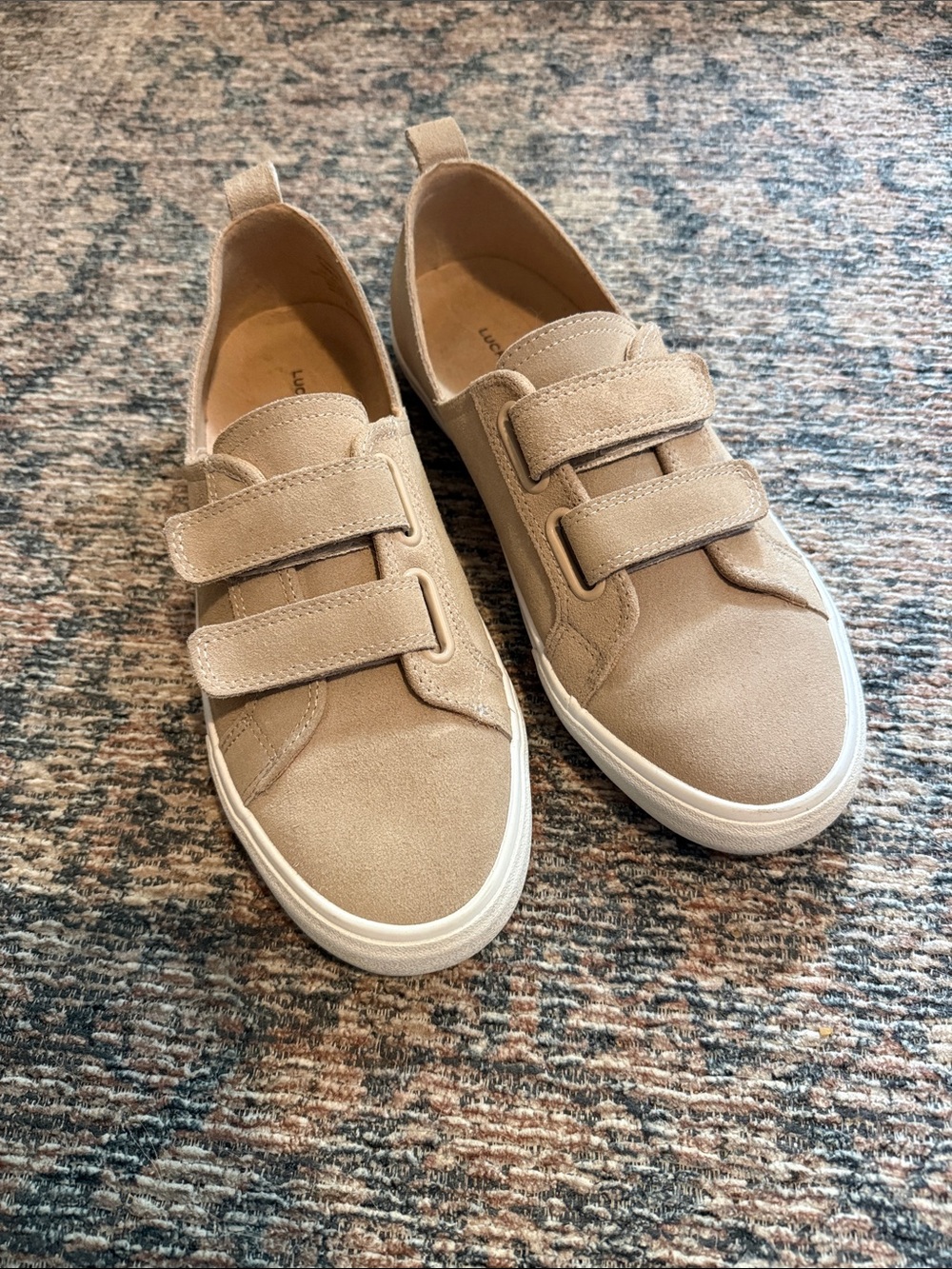 Lucky Brand Womens Beige Velcro Strap Sneakers